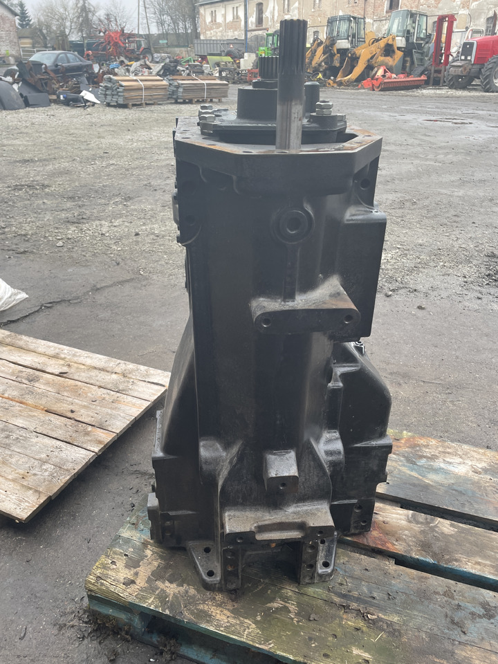 New Holland T7.225 - skrzynia biegów 47960856 - Växellåda för Lantbruksmaskiner: bild 2 New Holland T7.225 - skrzynia biegów 47960856 - Växellåda för Lantbruksmaskiner: bild 2