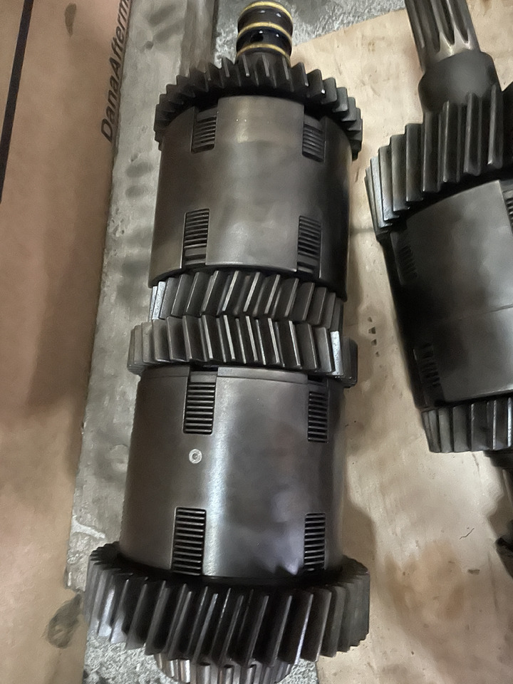 New Holland T8 Case Magnum - kosze skrzyni biegów - Växellåda och reservdelar för Lantbruksmaskiner: bild 1 New Holland T8 Case Magnum - kosze skrzyni biegów - Växellåda och reservdelar för Lantbruksmaskiner: bild 1