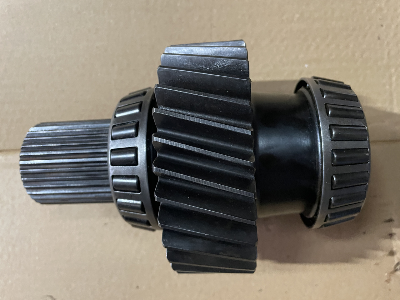 New Holland T8 Case Magnum - wałek skrzyni biegów 2/B 3476 - Växellåda och reservdelar för Lantbruksmaskiner: bild 2 New Holland T8 Case Magnum - wałek skrzyni biegów 2/B 3476 - Växellåda och reservdelar för Lantbruksmaskiner: bild 2