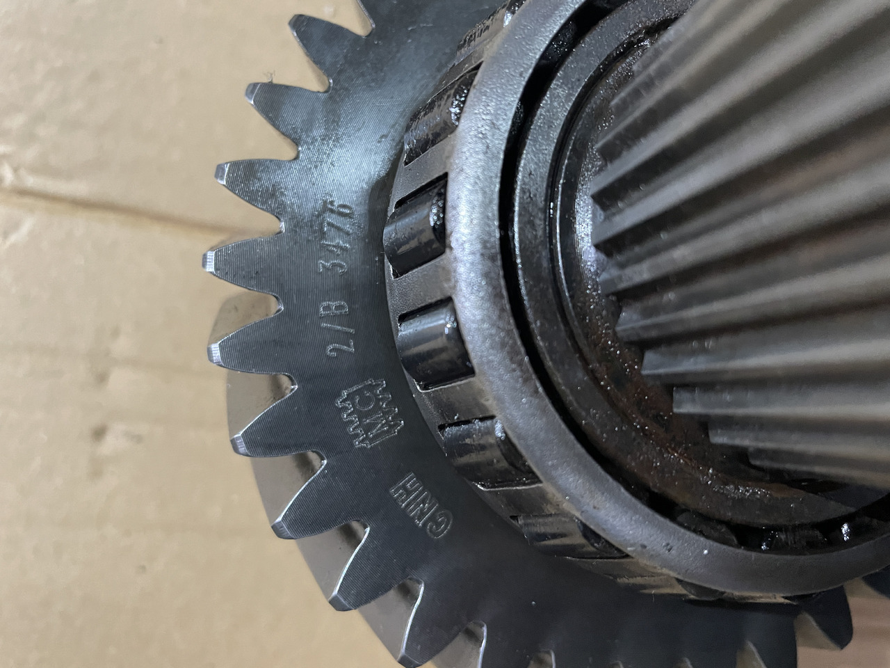 New Holland T8 Case Magnum - wałek skrzyni biegów 2/B 3476 - Växellåda och reservdelar för Lantbruksmaskiner: bild 1 New Holland T8 Case Magnum - wałek skrzyni biegów 2/B 3476 - Växellåda och reservdelar för Lantbruksmaskiner: bild 1