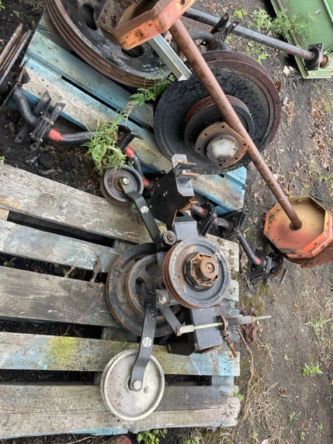 New Holland cx 8040 - 8880 koła Pasowe napinacze wały wytrząsaczy - Däck och fälgar för Skördetröska: bild 1 New Holland cx 8040 - 8880 koła Pasowe napinacze wały wytrząsaczy - Däck och fälgar för Skördetröska: bild 1