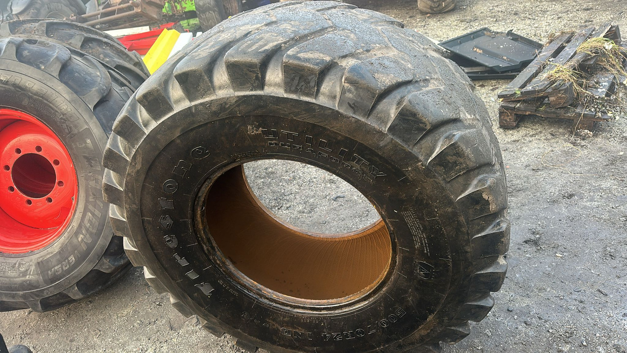 Opona FIRESTONE Utility Duraforce IND 500/70R24 500 70 24 - Däck: bild 1 Opona FIRESTONE Utility Duraforce IND 500/70R24 500 70 24 - Däck: bild 1