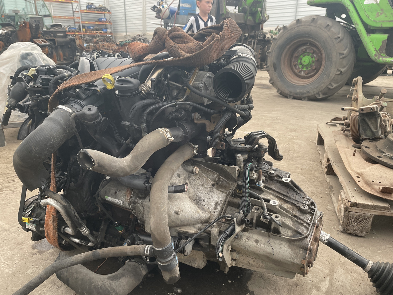 Peugeot Citroen silnik 2,0 HDI - kompletny ze skrzynią - Motor för Personbil: bild 1 Peugeot Citroen silnik 2,0 HDI - kompletny ze skrzynią - Motor för Personbil: bild 1