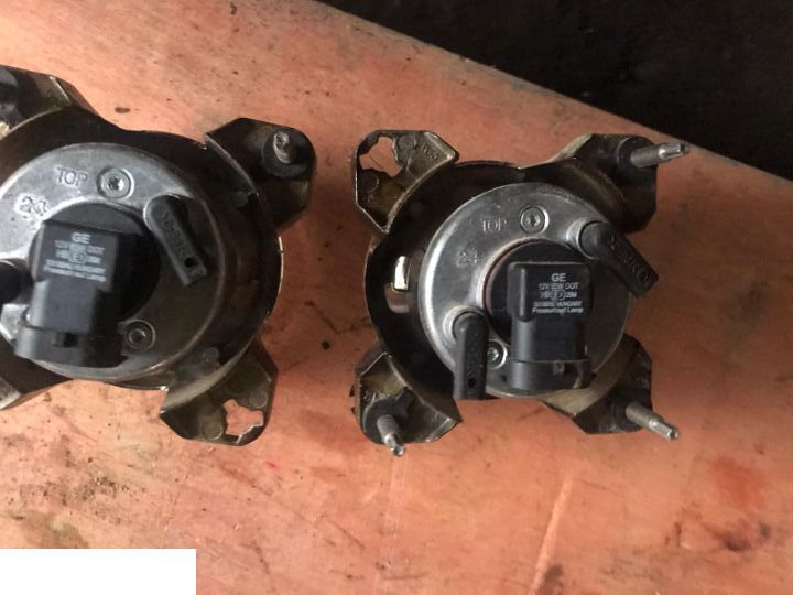 Reflektory claas axion arion GE 12V 85w dot h9 F1 26M - Strålkastare för Lantbruksmaskiner: bild 2 Reflektory claas axion arion GE 12V 85w dot h9 F1 26M - Strålkastare för Lantbruksmaskiner: bild 2