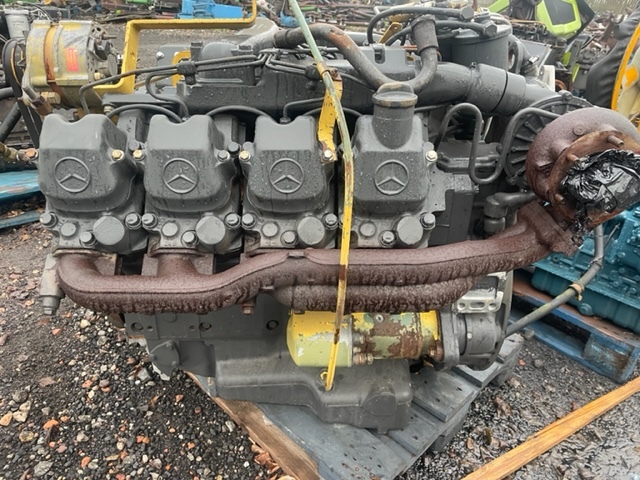 Silnik Mercedes OM442 z kombajnu - Motor för Skördetröska: bild 3 Silnik Mercedes OM442 z kombajnu - Motor för Skördetröska: bild 3