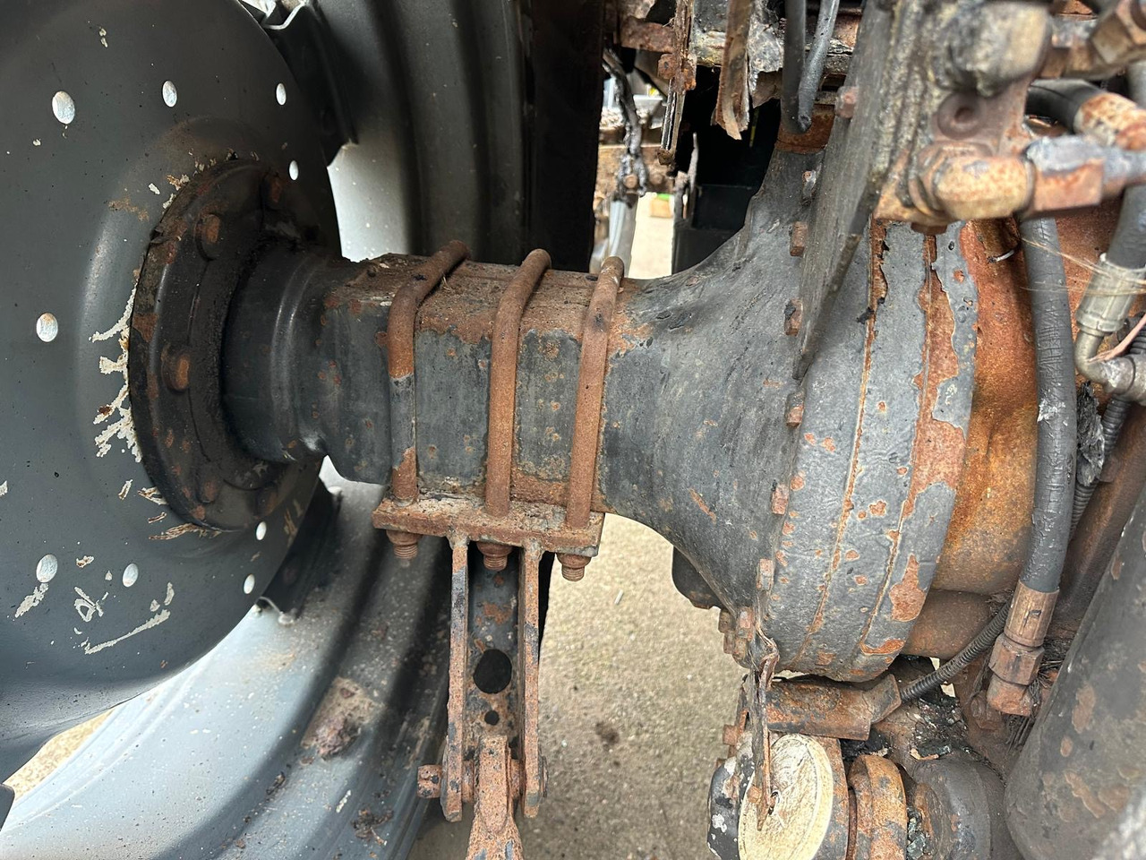 Traktor Valtra 8150 8150-4 - cała na części: bild 9 Traktor Valtra 8150 8150-4 - cała na części: bild 9