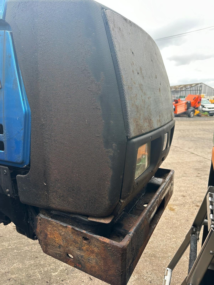 Traktor Valtra 8150 8150-4 - cała na części: bild 19 Traktor Valtra 8150 8150-4 - cała na części: bild 19