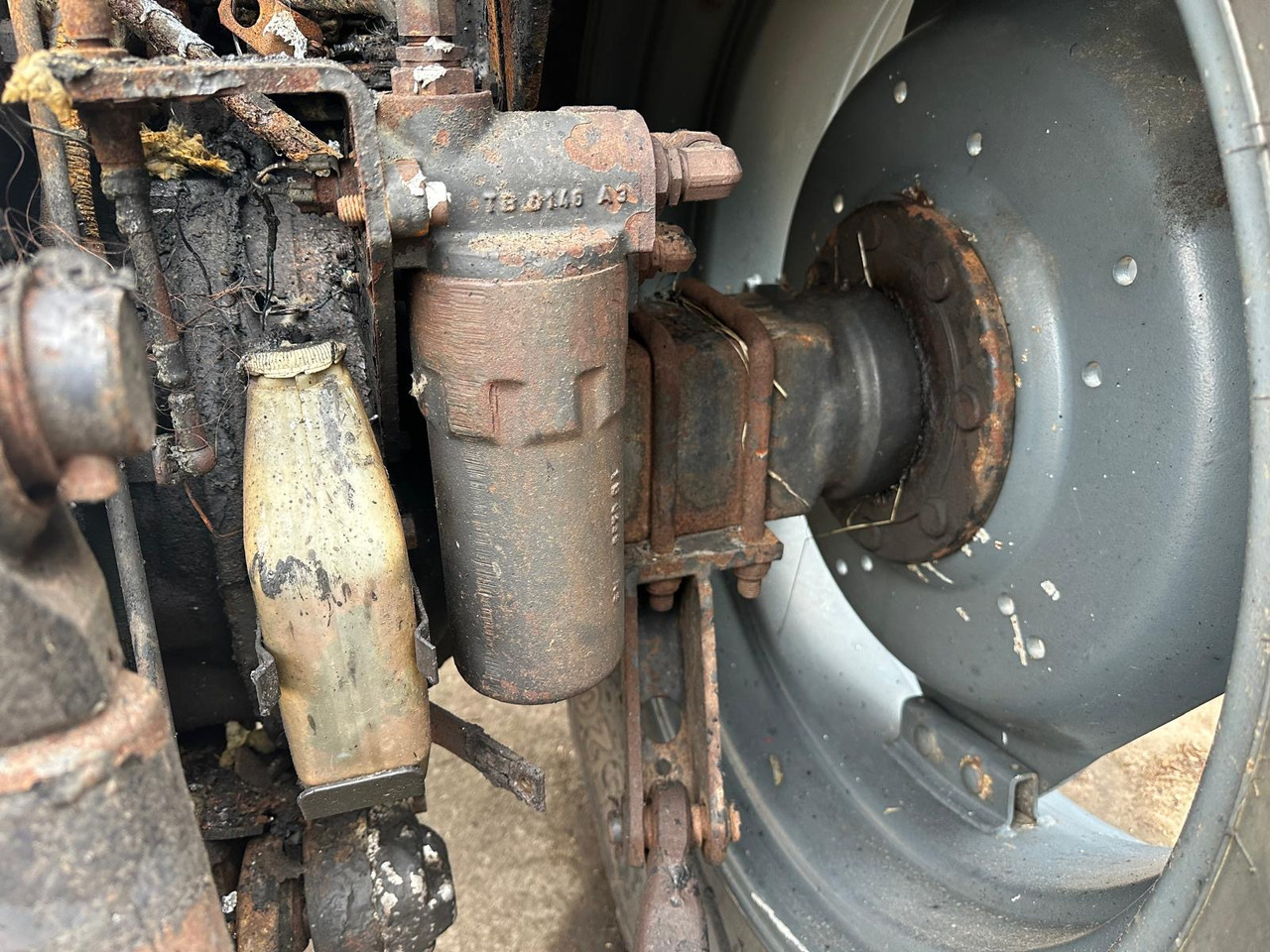 Traktor Valtra 8150 8150-4 - cała na części: bild 8 Traktor Valtra 8150 8150-4 - cała na części: bild 8