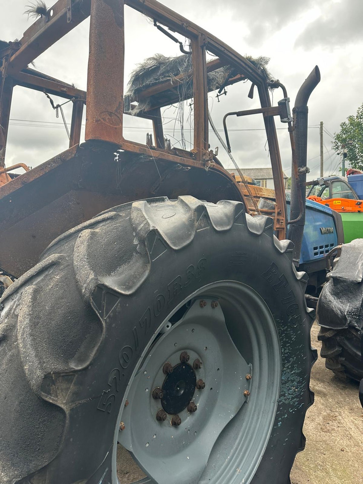 Traktor Valtra 8150 8150-4 - cała na części: bild 13 Traktor Valtra 8150 8150-4 - cała na części: bild 13