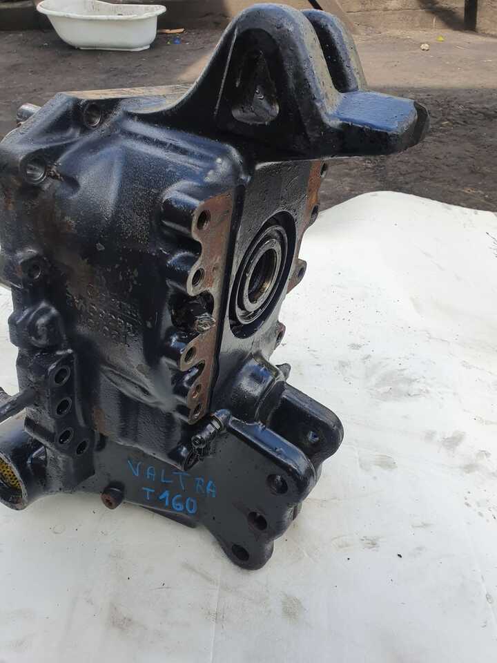 Valtra T130 - Zwolnica - Zwrotnica - Półoś - Skrzynia - Silnik - Siłowniki - Tylny WOM - Styrspindel för Lantbruksmaskiner: bild 2 Valtra T130 - Zwolnica - Zwrotnica - Półoś - Skrzynia - Silnik - Siłowniki - Tylny WOM - Styrspindel för Lantbruksmaskiner: bild 2