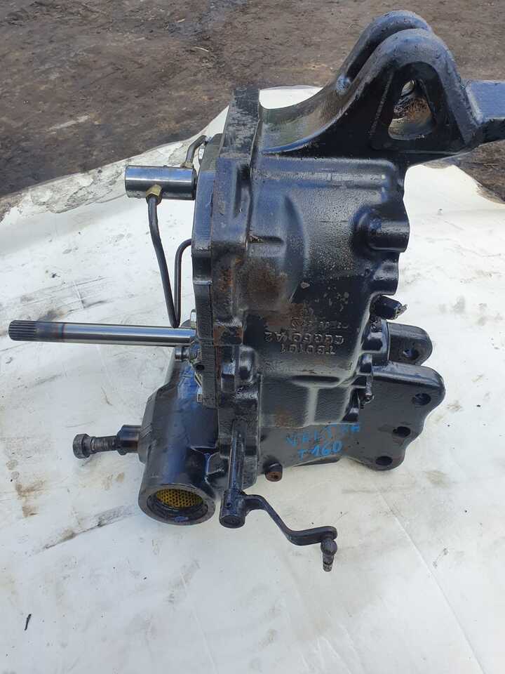 Valtra T180 - Zwolnica - Zwrotnica - Półoś - Skrzynia - Silnik - Siłowniki - Tylny WOM - Styrspindel för Lantbruksmaskiner: bild 5 Valtra T180 - Zwolnica - Zwrotnica - Półoś - Skrzynia - Silnik - Siłowniki - Tylny WOM - Styrspindel för Lantbruksmaskiner: bild 5