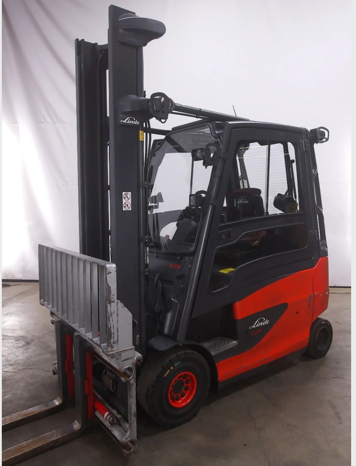 Linde E25HL-01/600 - Eltruck: bild 1 Linde E25HL-01/600 - Eltruck: bild 1