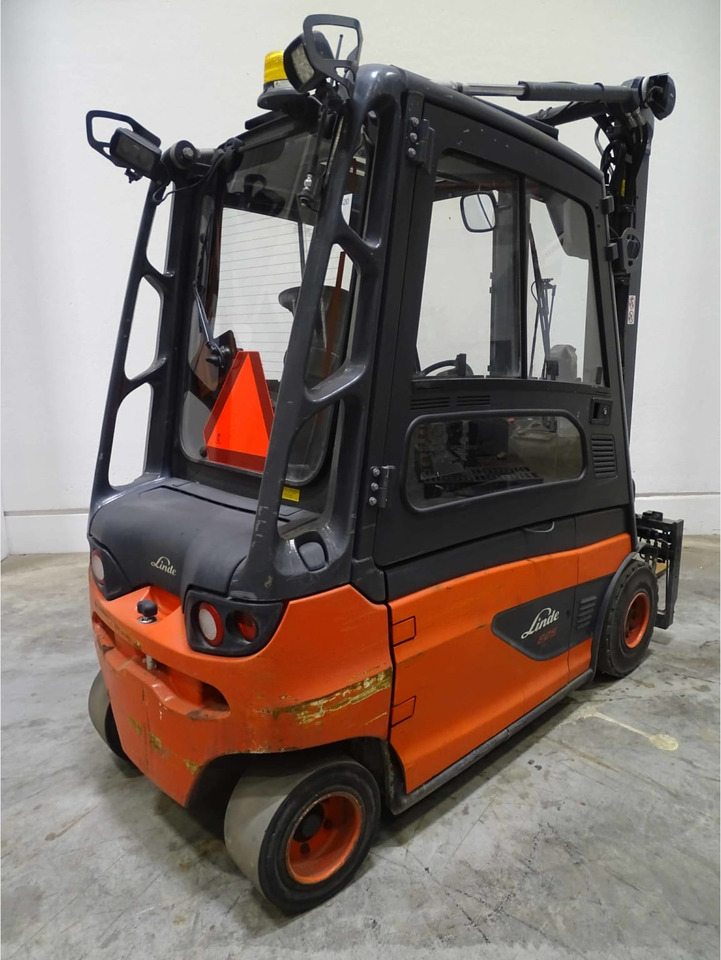 Linde E25L-01 - Eltruck: bild 2 Linde E25L-01 - Eltruck: bild 2