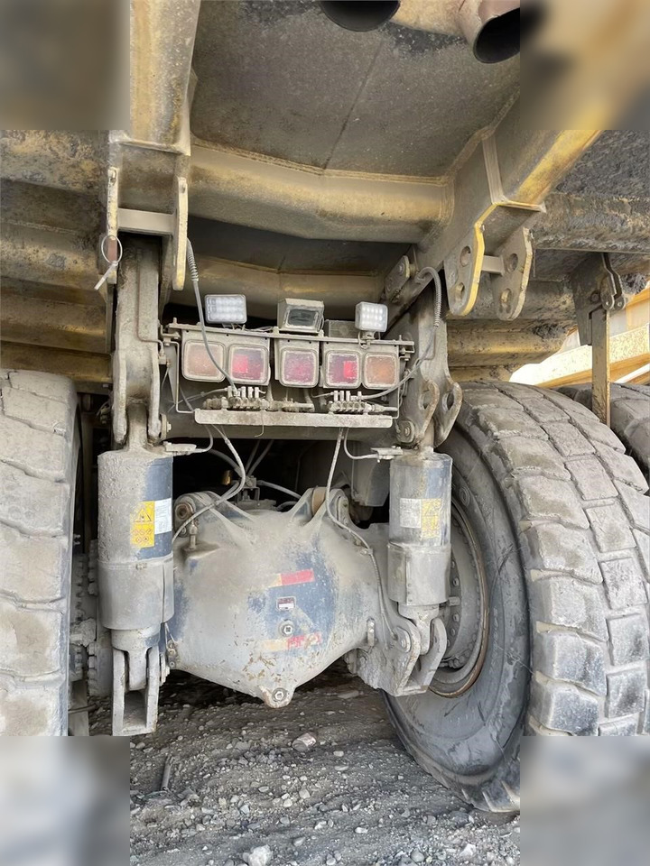 2011 KOMATSU HD465-7 - Terränggående truck: bild 4 2011 KOMATSU HD465-7 - Terränggående truck: bild 4