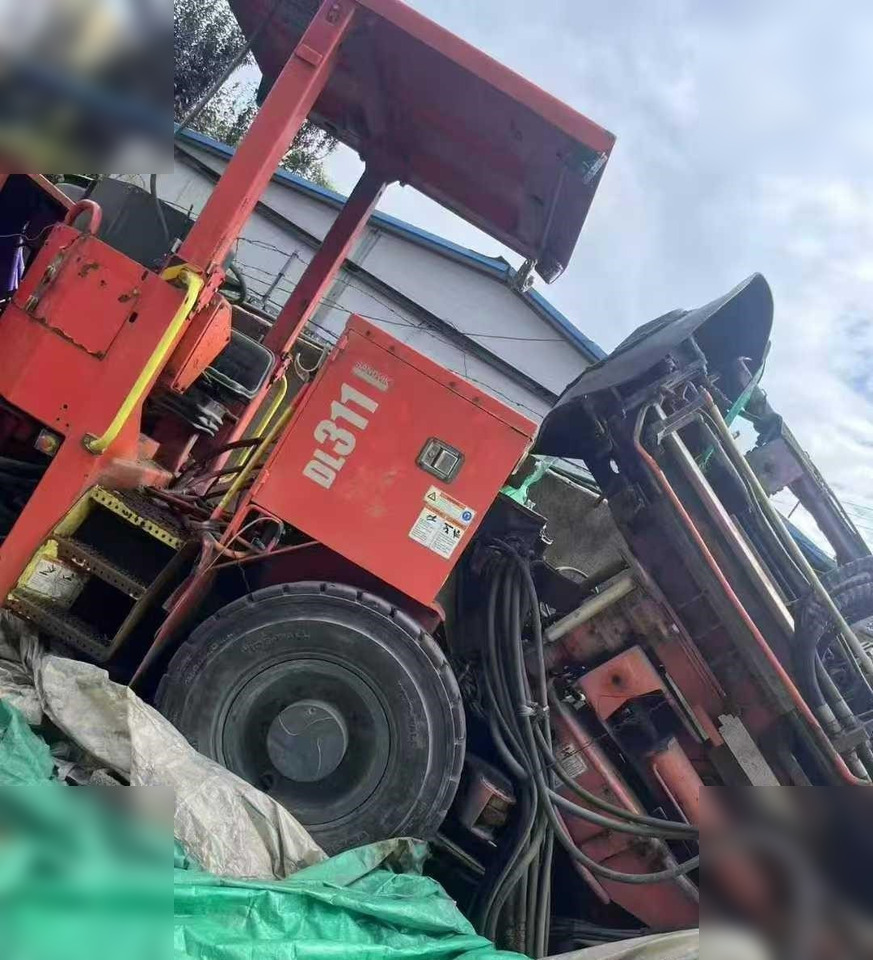 2012 SANDVIK DL311 - Styrbara borrmaskin: bild 1 2012 SANDVIK DL311 - Styrbara borrmaskin: bild 1