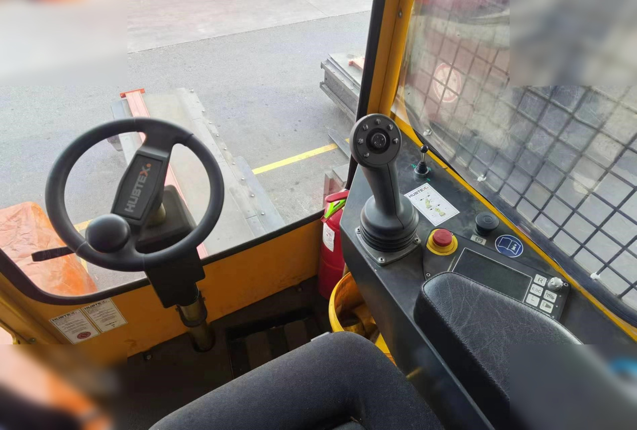 2017 HUBTEX MQ130 - Sidlastare: bild 2 2017 HUBTEX MQ130 - Sidlastare: bild 2