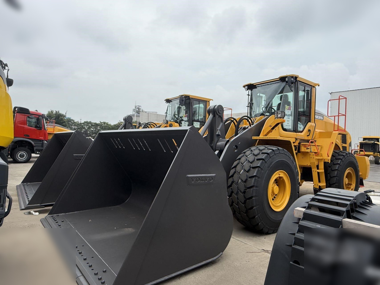 2025 VOLVO L180H - Hjullastare: bild 1 2025 VOLVO L180H - Hjullastare: bild 1