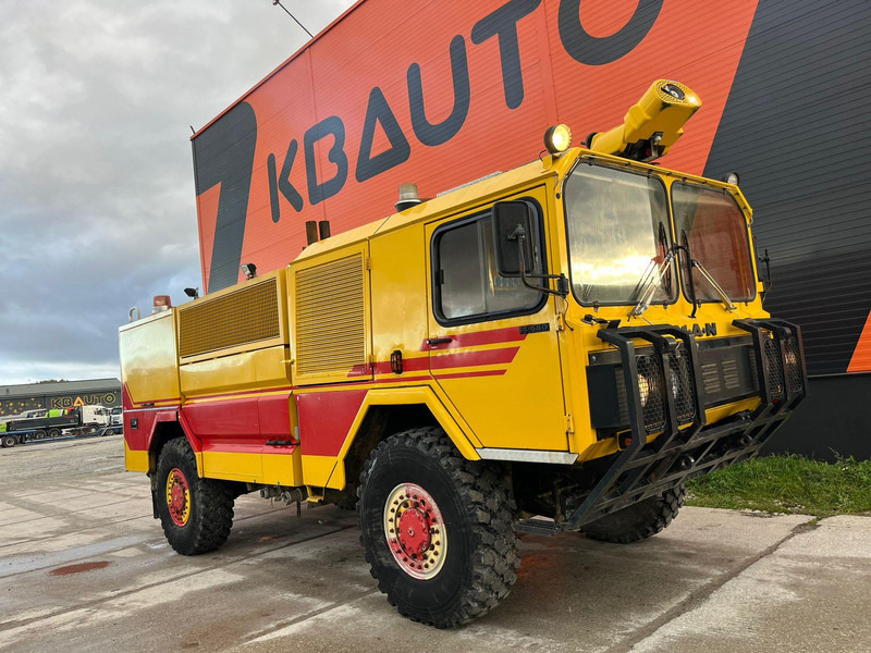 MAN DAF 14.440 4x4 Rosenbauer R280HN2 / 2800 l/min - 15 bar / 300 l/min - 40 bar / tanks 178 + 1546 l - Släck/ Räddningsvagn: bild 4 MAN DAF 14.440 4x4 Rosenbauer R280HN2 / 2800 l/min - 15 bar / 300 l/min - 40 bar / tanks 178 + 1546 l - Släck/ Räddningsvagn: bild 4