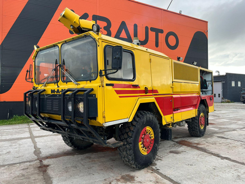 MAN DAF 14.440 4x4 Rosenbauer R280HN2 / 2800 l/min - 15 bar / 300 l/min - 40 bar / tanks 178 + 1546 l - Släck/ Räddningsvagn: bild 2 MAN DAF 14.440 4x4 Rosenbauer R280HN2 / 2800 l/min - 15 bar / 300 l/min - 40 bar / tanks 178 + 1546 l - Släck/ Räddningsvagn: bild 2
