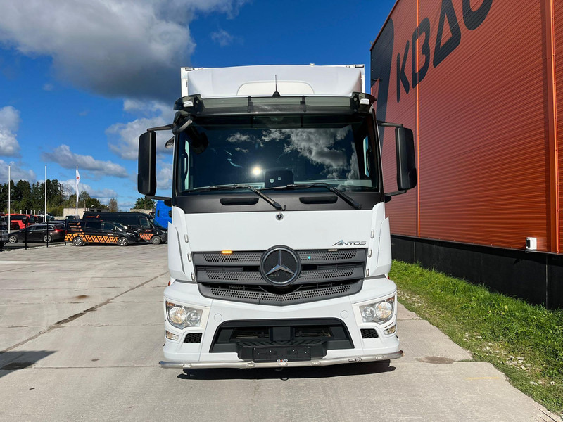 Mercedes-Benz Antos 2540L 6x2*4 THERMOKING UT SPECTRUM / BOX L=9522 mm - Kylbil lastbil: bild 2 Mercedes-Benz Antos 2540L 6x2*4 THERMOKING UT SPECTRUM / BOX L=9522 mm - Kylbil lastbil: bild 2