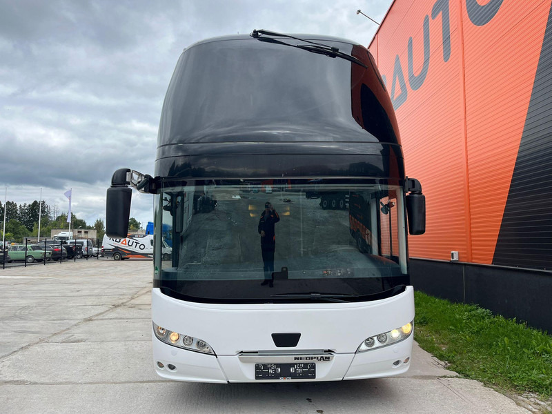 Neoplan SKYLINER L 6x2*4 77 SEATS / AC / AUXILIARY HEATING / WC - Dubbeldäckare buss: bild 2 Neoplan SKYLINER L 6x2*4 77 SEATS / AC / AUXILIARY HEATING / WC - Dubbeldäckare buss: bild 2