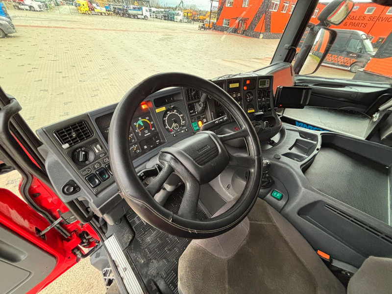 Sugbil Scania P 124 6x2*4 KORP&SON / TANK 8000 l / VACUUM Wittig RFW260 / PRESSURE Uraca DK716 140 bar / 400 l/min: bild 17 Sugbil Scania P 124 6x2*4 KORP&SON / TANK 8000 l / VACUUM Wittig RFW260 / PRESSURE Uraca DK716 140 bar / 400 l/min: bild 17