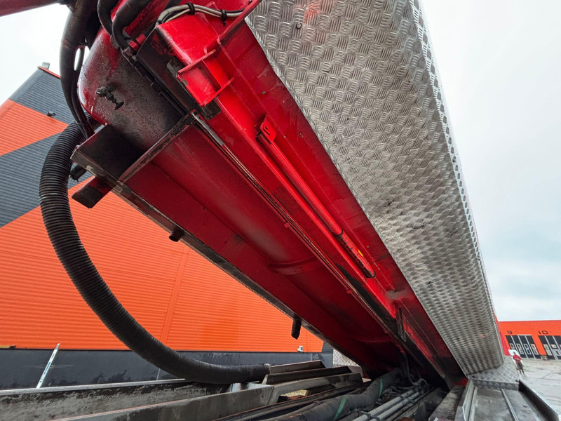 Sugbil Scania P 124 6x2*4 KORP&SON / TANK 8000 l / VACUUM Wittig RFW260 / PRESSURE Uraca DK716 140 bar / 400 l/min: bild 10 Sugbil Scania P 124 6x2*4 KORP&SON / TANK 8000 l / VACUUM Wittig RFW260 / PRESSURE Uraca DK716 140 bar / 400 l/min: bild 10