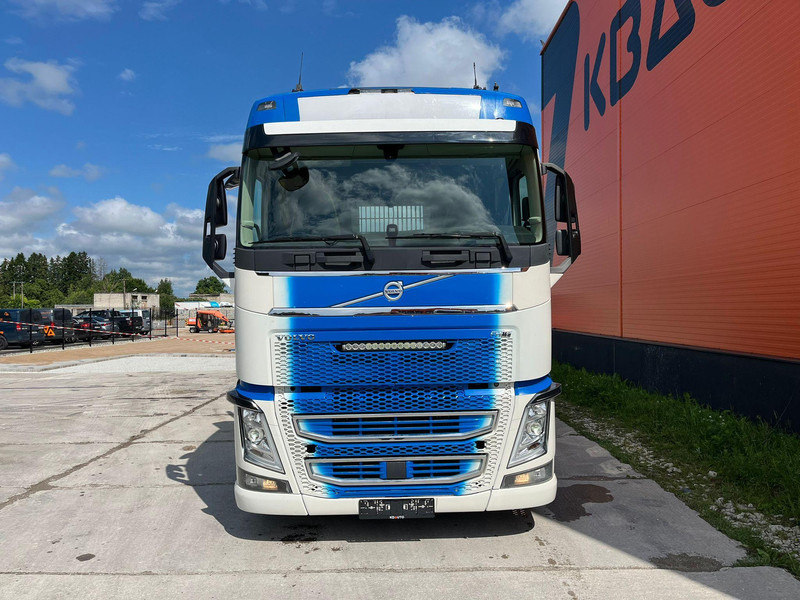 Volvo FH 16 750 6x4 HYDRAULICS - Timmerbil, Kranbil: bild 2 Volvo FH 16 750 6x4 HYDRAULICS - Timmerbil, Kranbil: bild 2