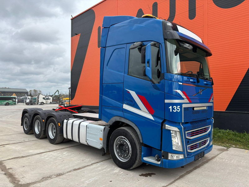 Volvo FH 500 8x4*4 FOR SALE AS CHASSIS / GCW 70 ton / PTO / CHASSIS L=6420 mm - Chassi lastbil: bild 4 Volvo FH 500 8x4*4 FOR SALE AS CHASSIS / GCW 70 ton / PTO / CHASSIS L=6420 mm - Chassi lastbil: bild 4