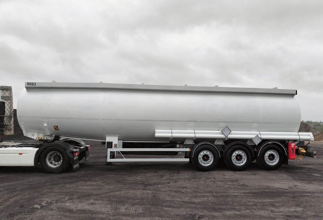 Magyar - Tanktrailer: bild 2 Magyar - Tanktrailer: bild 2