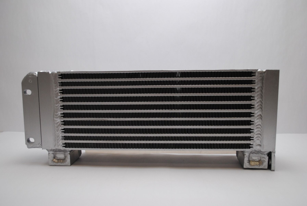 Oliekoeler 04102800 / 04281090 voor Deutz BF4L2011, D2011 L04 I, TD2011 - Oljekylare för Byggmaskiner: bild 2 Oliekoeler 04102800 / 04281090 voor Deutz BF4L2011, D2011 L04 I, TD2011 - Oljekylare för Byggmaskiner: bild 2