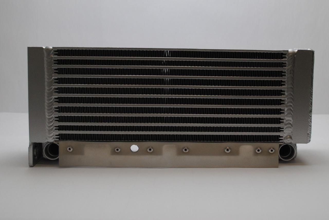 Oliekoeler 04102800 / 04281090 voor Deutz BF4L2011, D2011 L04 I, TD2011 - Oljekylare för Byggmaskiner: bild 3 Oliekoeler 04102800 / 04281090 voor Deutz BF4L2011, D2011 L04 I, TD2011 - Oljekylare för Byggmaskiner: bild 3