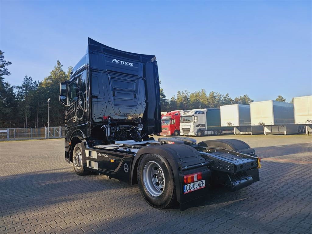 Mercedes-Benz ACTROS 1843 - Dragbil: bild 3 Mercedes-Benz ACTROS 1843 - Dragbil: bild 3