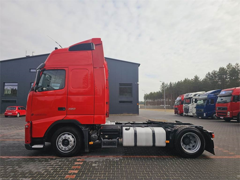 Volvo FH13 XXL NEW TIRES MANUAL 420 EURO 5 2011 - Dragbil: bild 3 Volvo FH13 XXL NEW TIRES MANUAL 420 EURO 5 2011 - Dragbil: bild 3