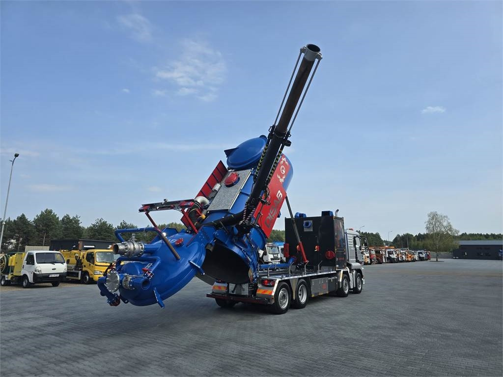 MAN Disab Centurion P210/9 ADR Vacuum suction-blowing - Sugbil: bild 1 MAN Disab Centurion P210/9 ADR Vacuum suction-blowing - Sugbil: bild 1