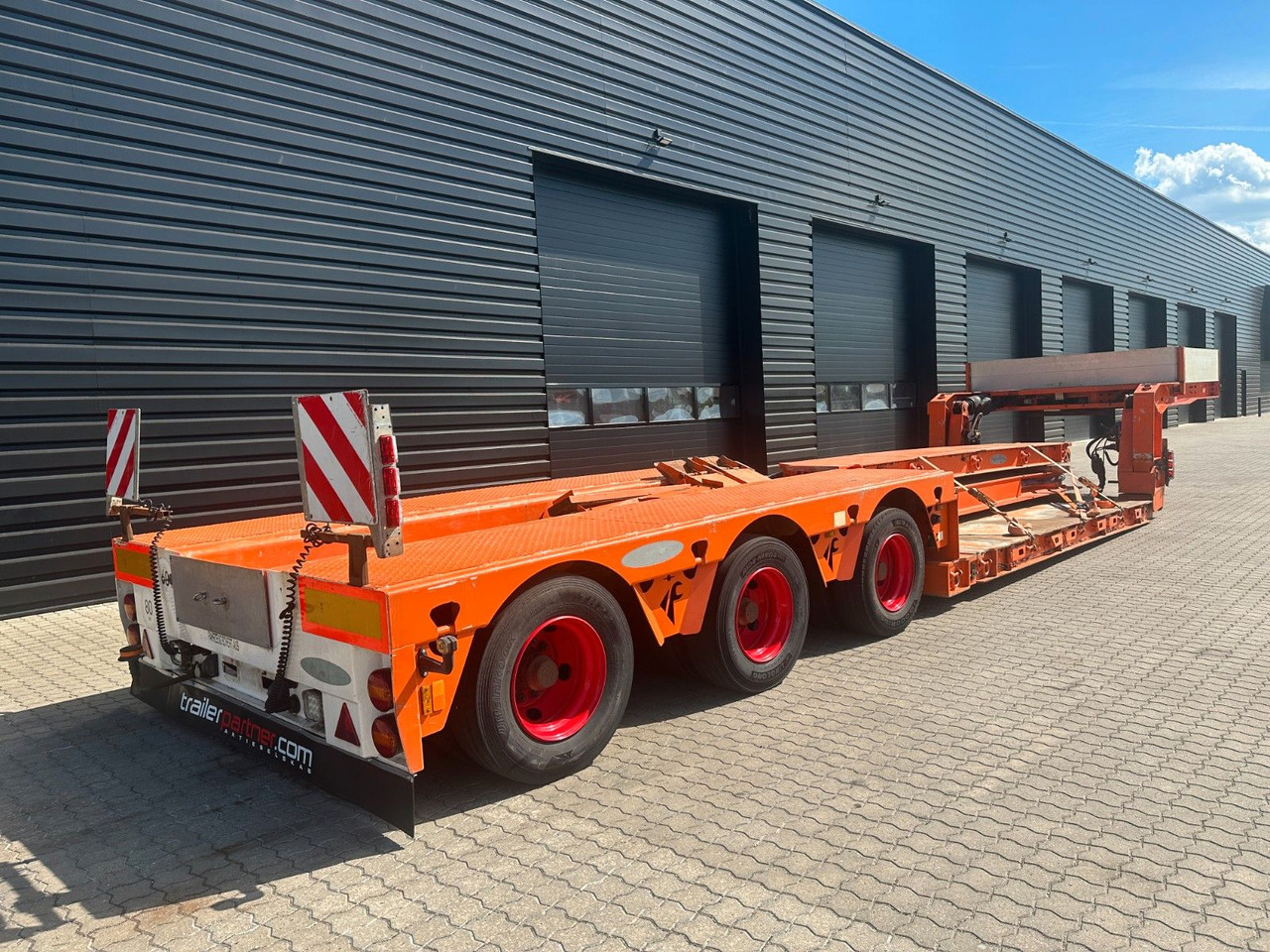 Faymonville 3 achs tiefbett / Verlängerungsträger - Låg lastare semitrailer: bild 2 Faymonville 3 achs tiefbett / Verlängerungsträger - Låg lastare semitrailer: bild 2