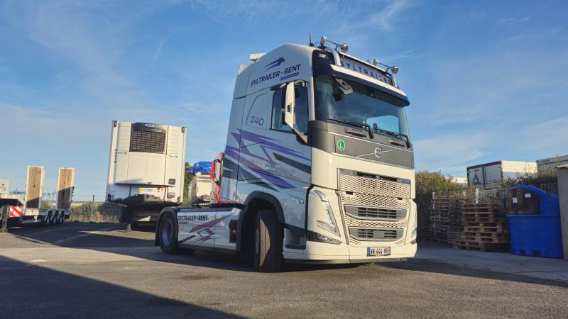 Volvo FH 500 AERO Globetrotter XXL (Location / Rent) - Dragbil: bild 1 Volvo FH 500 AERO Globetrotter XXL (Location / Rent) - Dragbil: bild 1