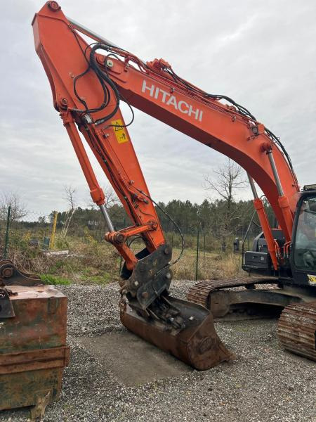 Hitachi ZX210LC 6 - Bandgrävare: bild 2 Hitachi ZX210LC 6 - Bandgrävare: bild 2