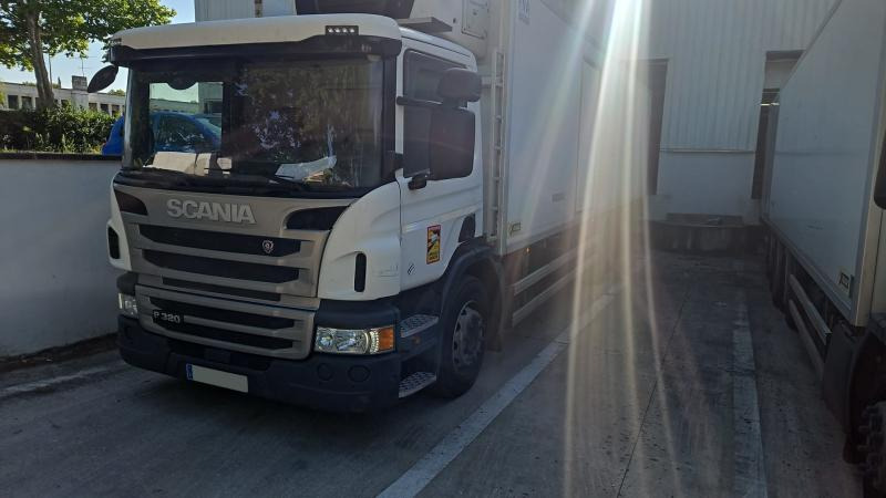 Scania P 320 - Kylbil lastbil: bild 1 Scania P 320 - Kylbil lastbil: bild 1