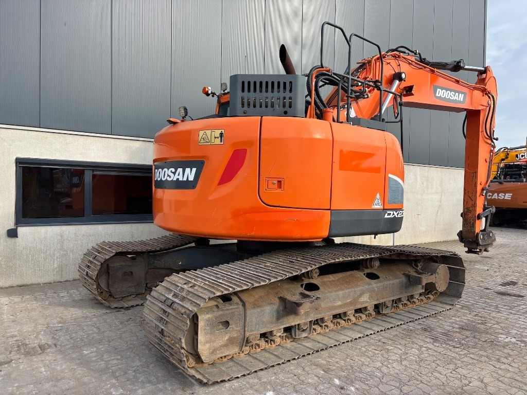 Doosan DX 235 LCR-5 - DX235 - DX235LCR - 235 - Bandgrävare: bild 5 Doosan DX 235 LCR-5 - DX235 - DX235LCR - 235 - Bandgrävare: bild 5