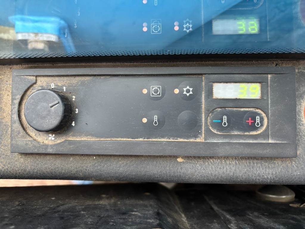 Materialhanterare Fuchs MHL 380 -- only 6650 real working hours: bild 42