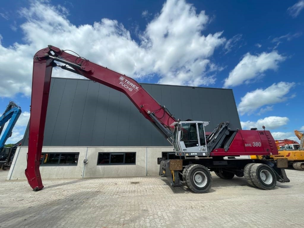 Fuchs MHL380 -- MHL 380 -- 21 mtr reach - Materialhanterare: bild 2 Fuchs MHL380 -- MHL 380 -- 21 mtr reach - Materialhanterare: bild 2