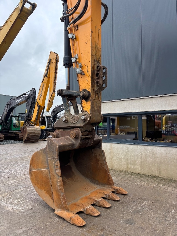 Bandgrävare Hyundai HX 300 L - HX300 - HX300L: bild 9 Bandgrävare Hyundai HX 300 L - HX300 - HX300L: bild 9