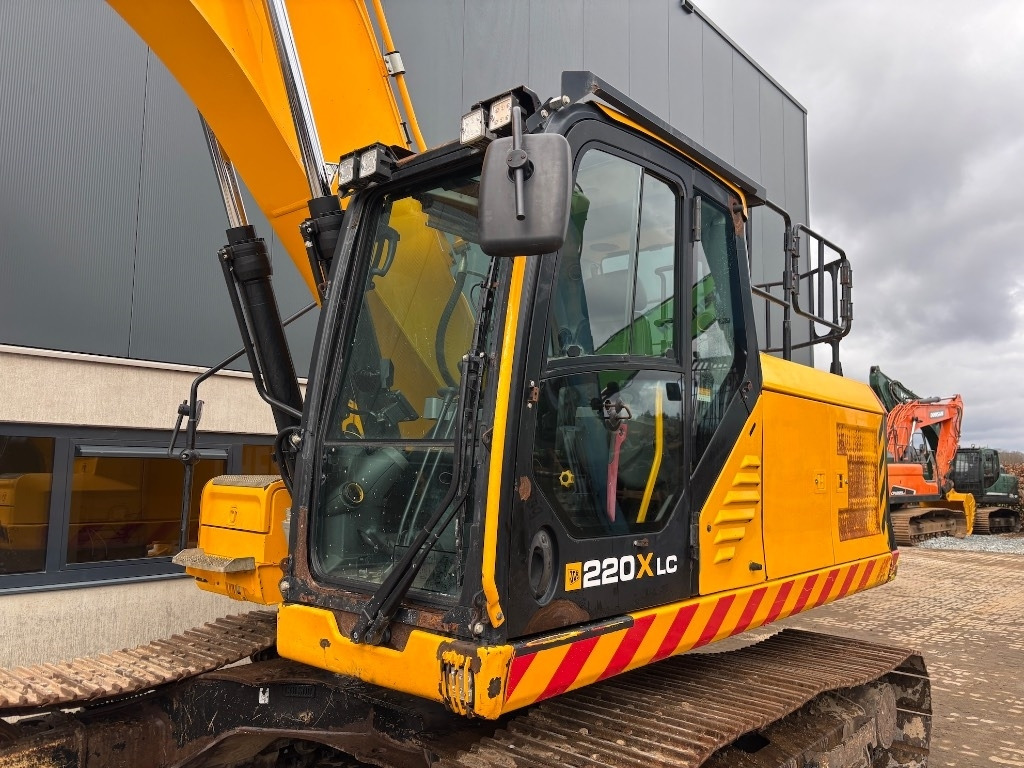 Bandgrävare JCB 220 XL 4F -- 220X lc -- 220 X LC: bild 13