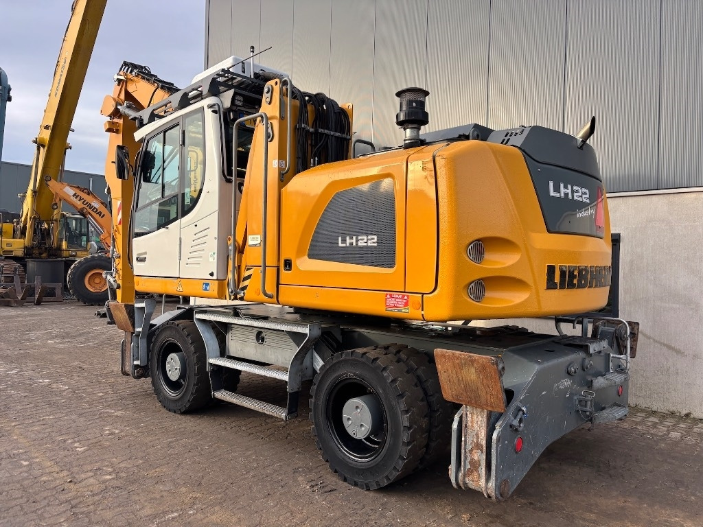 Liebherr LH 22 M - LH22 - LH22M - LH 24 - Materialhanterare: bild 5 Liebherr LH 22 M - LH22 - LH22M - LH 24 - Materialhanterare: bild 5