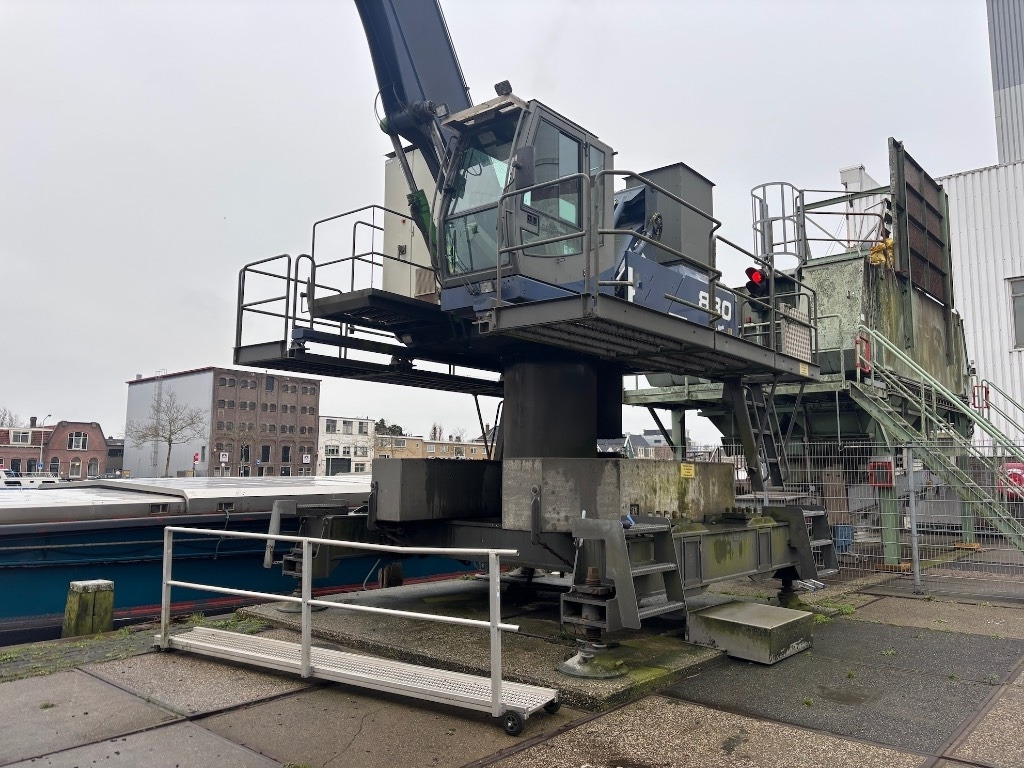 Sennebogen 830 Electric / 830A - Materialhanterare: bild 4 Sennebogen 830 Electric / 830A - Materialhanterare: bild 4