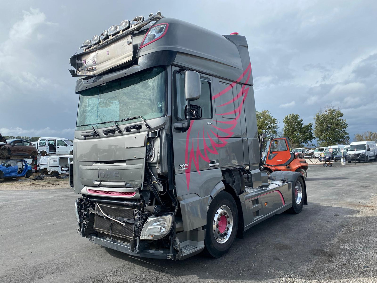 DAF XF 510 Super Space Cab - Dragbil: bild 1 DAF XF 510 Super Space Cab - Dragbil: bild 1