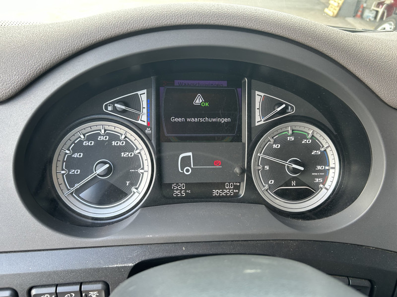 DAF CF 260 FA / Carrier Koeler - 30 gr / Chereau Frigobox / Laadklep 2000 kg - Kylbil lastbil: bild 4 DAF CF 260 FA / Carrier Koeler - 30 gr / Chereau Frigobox / Laadklep 2000 kg - Kylbil lastbil: bild 4