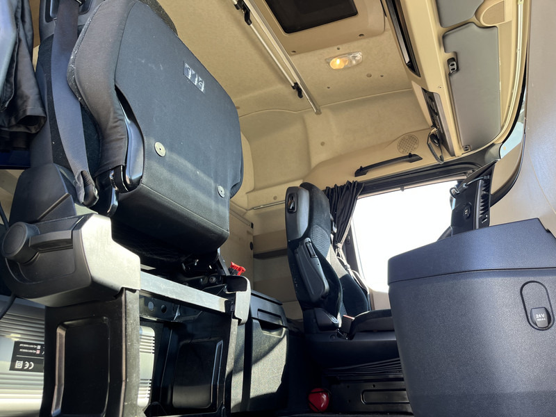 Dragbil Mercedes-Benz Actros 1842 Streamspace / 937 dkm / 2 Tanks / NL Truck: bild 9 Dragbil Mercedes-Benz Actros 1842 Streamspace / 937 dkm / 2 Tanks / NL Truck: bild 9