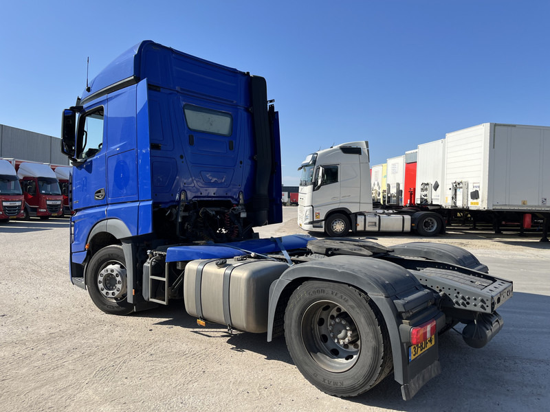 Dragbil Mercedes-Benz Actros 1842 Streamspace / 937 dkm / 2 Tanks / NL Truck: bild 19 Dragbil Mercedes-Benz Actros 1842 Streamspace / 937 dkm / 2 Tanks / NL Truck: bild 19